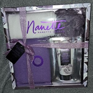 Nanette Lepore Purple and White Body Wash Set
